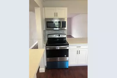 18900 NE 3rd Ct #515, Miami, FL 33179 - Photo 4