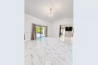 17 Columbia Ct, Deerfield Beach, FL 33442 - Photo 8