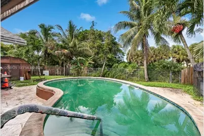 281 SW 83rd Ave, North Lauderdale, FL 33068 - Photo 24