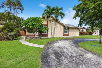 281 SW 83rd Ave, North Lauderdale, FL 33068 - Photo 2