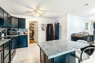 281 SW 83rd Ave, North Lauderdale, FL 33068 - Photo 10