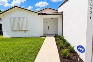 20924 Grouper Dr, Cutler Bay, FL 33189 - Photo 2