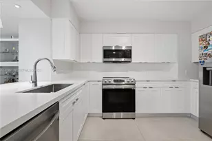 1155 Brickell Bay Dr, Miami, FL 33131 - Photo 4