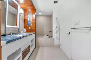 6801 Collins Ave, Miami Beach, FL 33141 - Photo 16