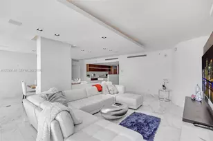 6801 Collins Ave, Miami Beach, FL 33141 - Photo 8