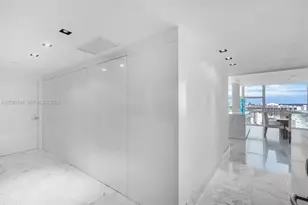 6801 Collins Ave, Miami Beach, FL 33141 - Photo 2