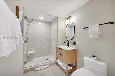 6365 Collins Ave #3906, Miami Beach, FL 33141 - Photo 8