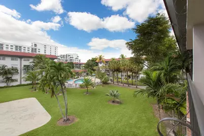 8107 SW 72nd Ave #302E, Miami, FL 33143 - Photo 6