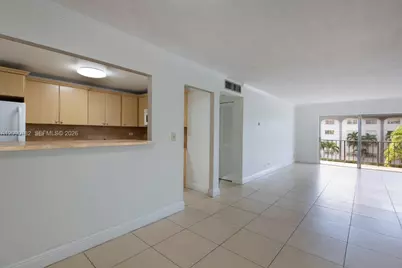 8107 SW 72nd Ave #302E, Miami, FL 33143 - Photo 2