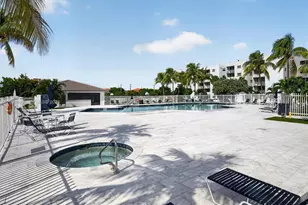 8075 NW 7th St, Miami, FL 33126 - Photo 34