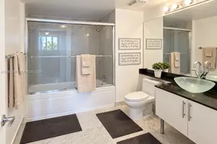 31 SE 5th St, Miami, FL 33131 - Photo 20
