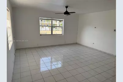 1765 Venice Ln #4E, North Miami, FL 33181 - Photo 2
