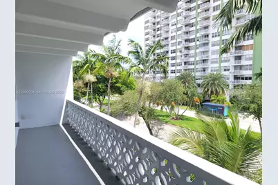 2005 Sans Souci Blvd #305, North Miami, FL 33181 - Photo 38