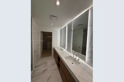 1400 Biscayne Boulevard #3102, Miami, FL 33132 - Photo 12