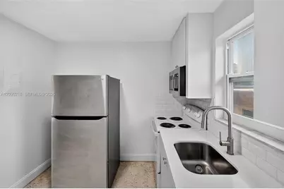 458 SW 9th St #2, Miami, FL 33130 - Photo 4