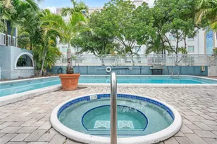 515 NE 38th St, Miami, FL 33137 - Photo 28