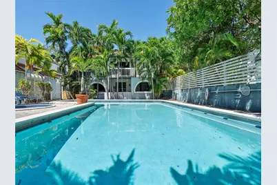 515 NE 38th St #10, Miami, FL 33137 - Photo 2