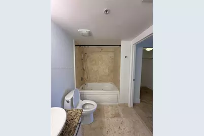 41 SE 5th St #1803, Miami, FL 33131 - Photo 18