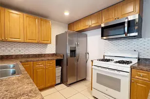 2175 NE 170th St, North Miami Beach, FL 33162 - Photo 6