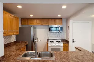 2175 NE 170th St, North Miami Beach, FL 33162 - Photo 8