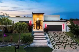 2225 NE 19th St, Fort Lauderdale, FL 33305 - Photo 2