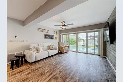 1150 NW 86th Ter, Pembroke Pines, FL 33024 - Photo 26