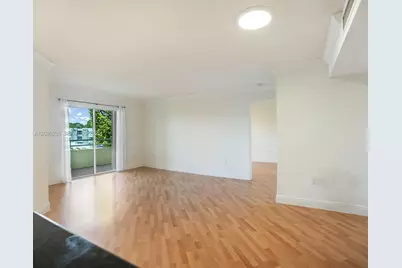 10765 SW 108th Ave #305, Miami, FL 33176 - Photo 4
