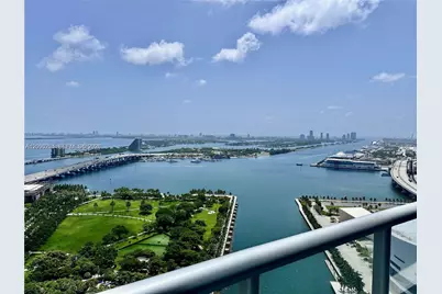 888 Biscayne Blvd #1710, Miami, FL 33132 - Photo 12