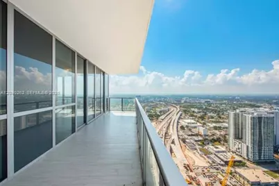 1100 Biscayne Blvd #5205, Miami, FL 33132 - Photo 30