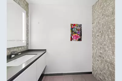 88 SW 7th St #2506, Miami, FL 33130 - Photo 18
