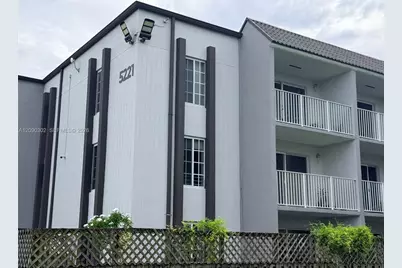 5221 Geneva Way #304, Doral, FL 33166 - Photo 2