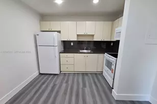 6961 W 14th Ct, Hialeah, FL 33014 - Photo 4