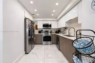 20301 W Country Club Dr, Aventura, FL 33180 - Photo 4