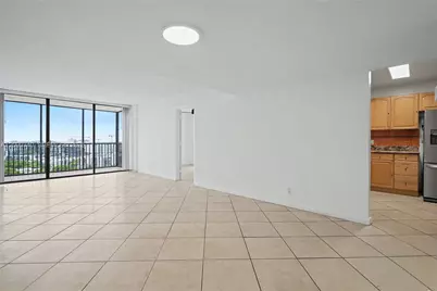20335 W Country Club Dr #1702, Aventura, FL 33180 - Photo 8