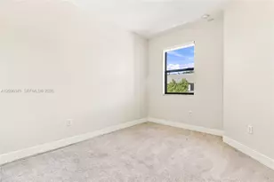 15839 NW 91st Ct, Miami Lakes, FL 33018 - Photo 12