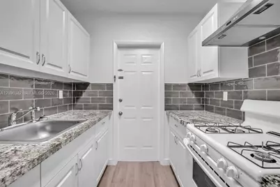 8010 Tatum Waterway Dr #5, Miami Beach, FL 33141 - Photo 14