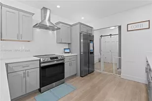1346 NW 4th St, Boca Raton, FL 33486 - Photo 2