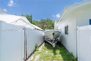 1346 NW 4th St, Boca Raton, FL 33486 - Photo 56