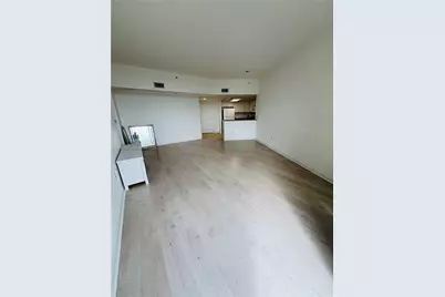 19501 W Country Club Dr #1006, Aventura, FL 33180 - Photo 2
