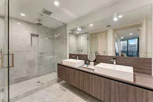1000 Brickell Plaza, Miami, FL 33131 - Photo 14
