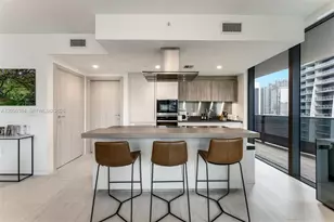 1000 Brickell Plaza, Miami, FL 33131 - Photo 8