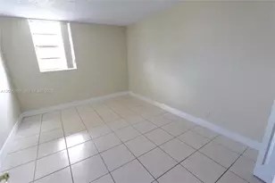 4550 NW 9th St, Miami, FL 33126 - Photo 12