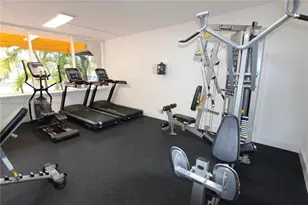 4550 NW 9th St, Miami, FL 33126 - Photo 22