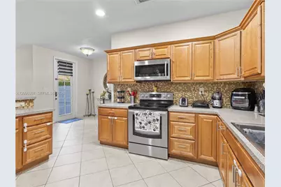 14046 SW 278th St, Homestead, FL 33032 - Photo 6
