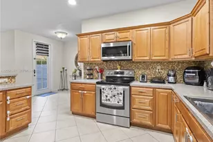 14046 SW 278th St, Homestead, FL 33032 - Photo 6
