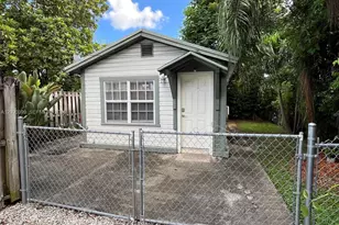 4176 SW 9th St, Miami, FL 33134 - Photo 1