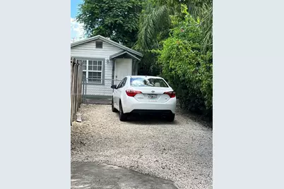 4176 SW 9th St, Miami, FL 33134 - Photo 2