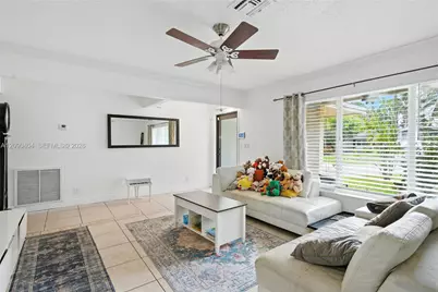 6990 NW 23rd St, Margate, FL 33063 - Photo 20