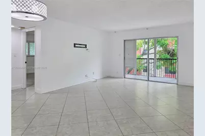2212 S Cypress Bend Dr #301, Pompano Beach, FL 33069 - Photo 6