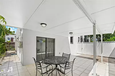 944 SW 10th Ave, Miami, FL 33130 - Photo 14
